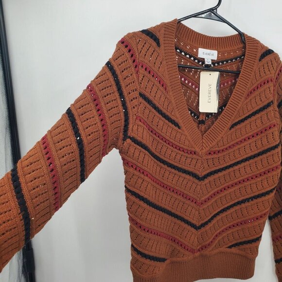 Everee Sawyer Chevron Pullover Sweater Top Women Size Small NWT V Neck Knit - Picture 4 of 14